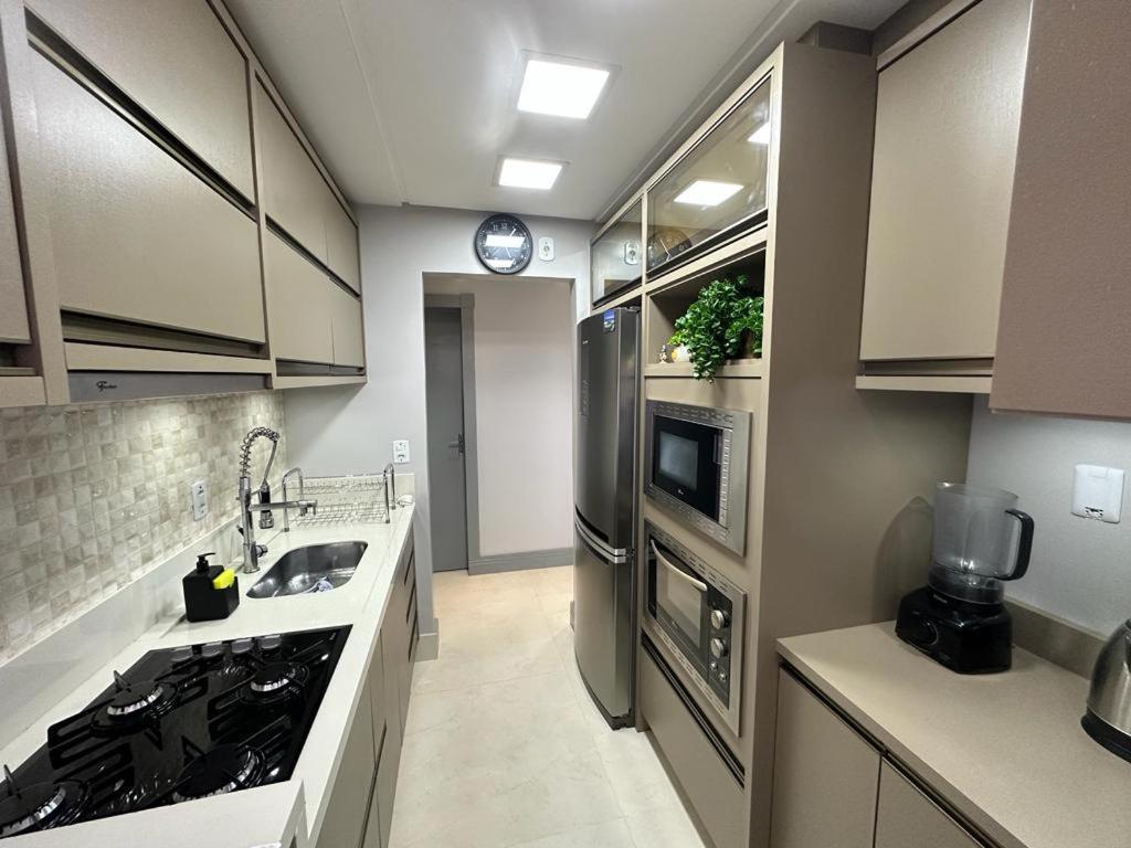 Lindo Inteiro Proximo Ao Centro De Apartamento Criciuma (Santa Catarina)