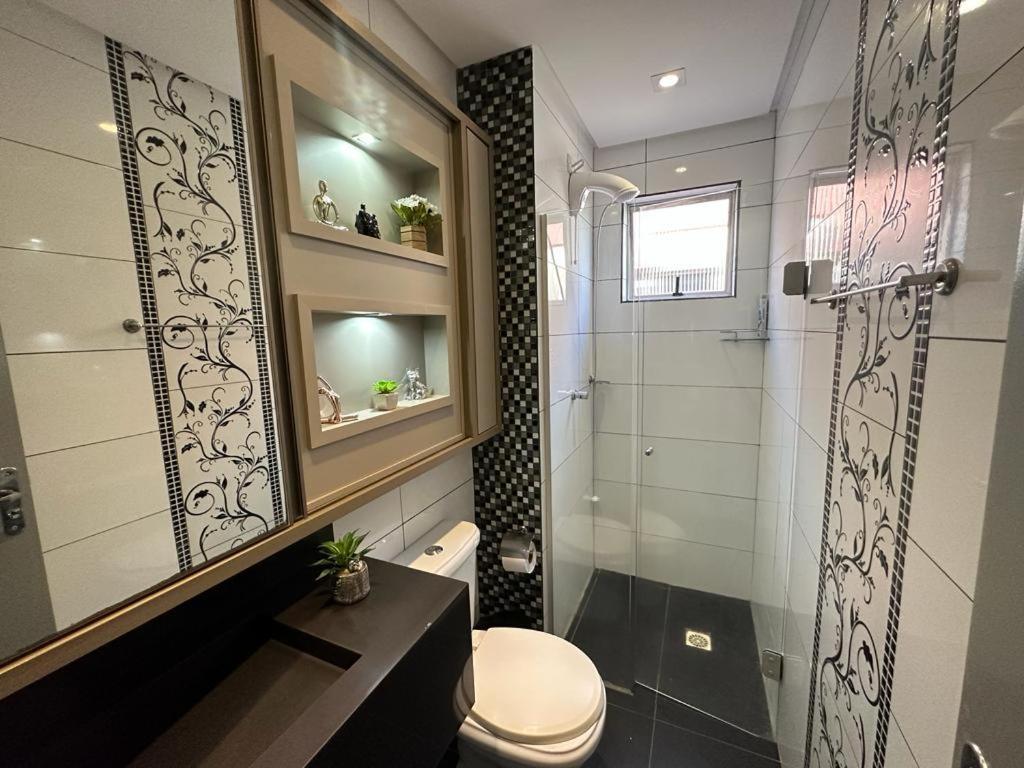 Lindo Inteiro Proximo Ao Centro De Apartamento